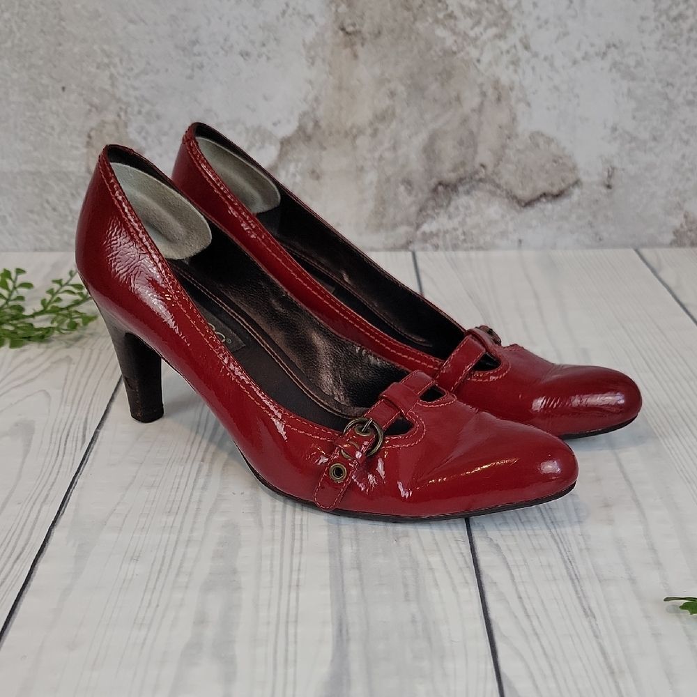 Ecco Red Patent Leather Pumps Women's Heels Size 7.5/8 ( EU 38 )